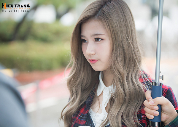 t&oacute;c nhuộm m&agrave;u n&acirc;u v&agrave;ng