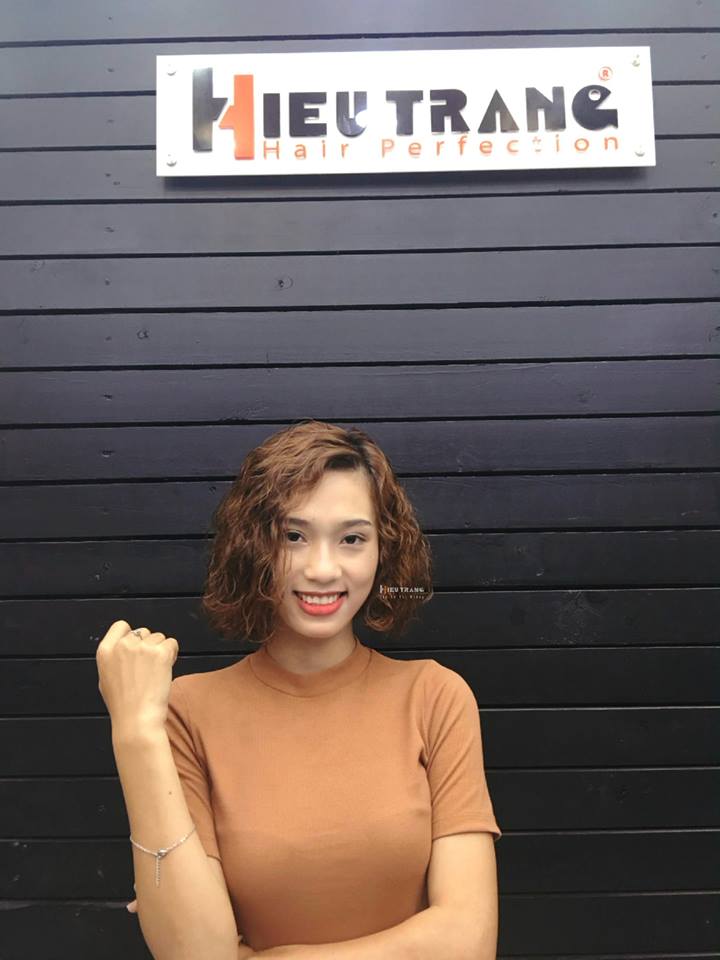 Khám phá ngay kiểu tóc xoăn xù đang đốn gục các nàng